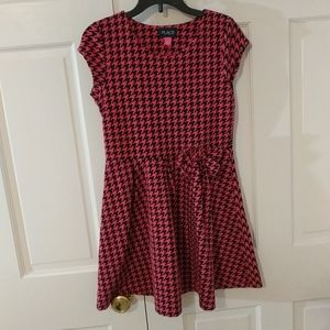 Girls Size 10/12 Pink and Black Dress